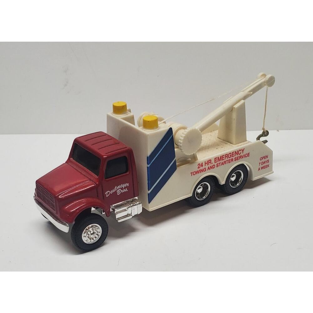 Ertl International 4900 Wrecker Tow Truck Loose Red and White Deutmeter Brothers